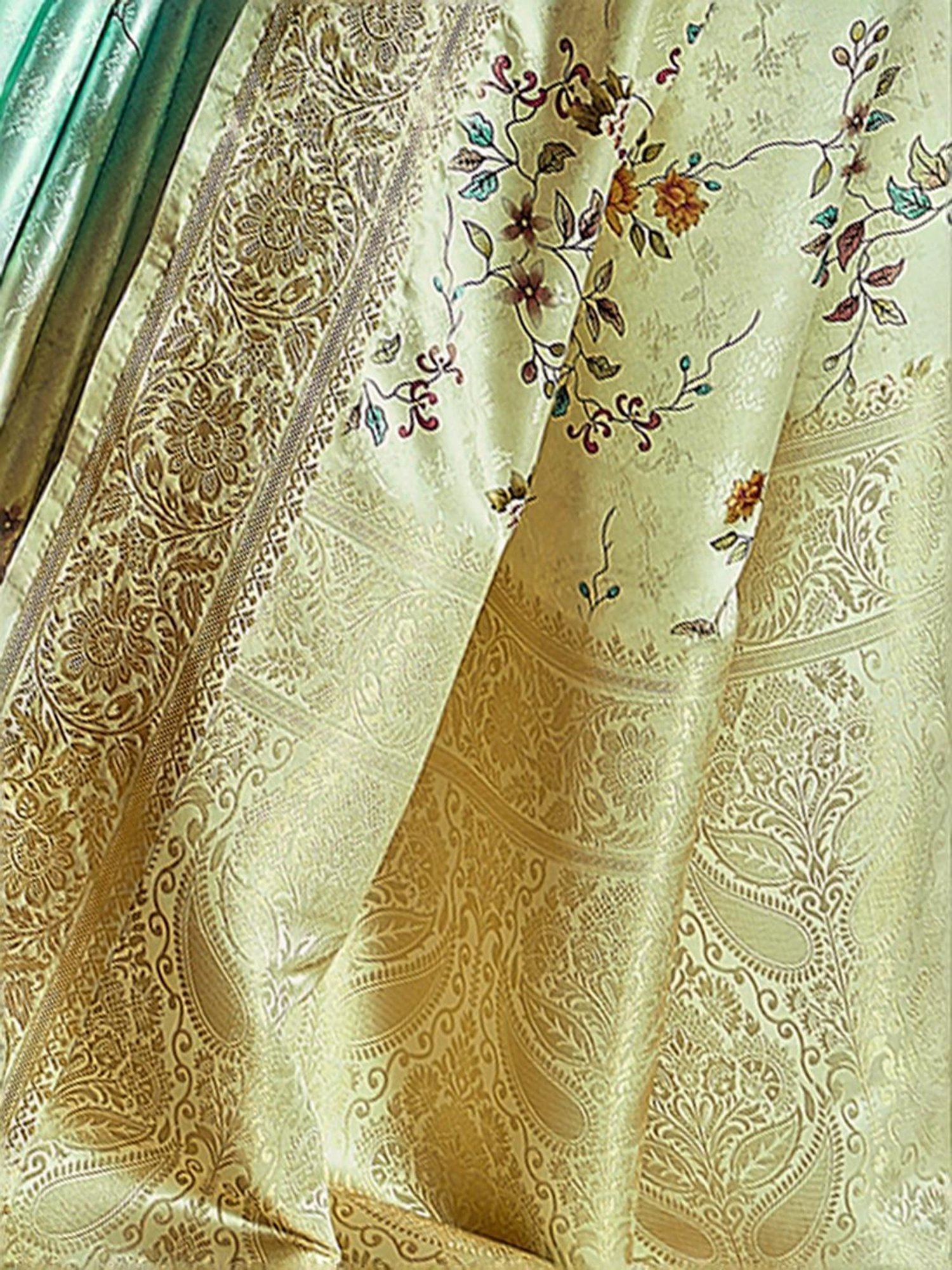 Unnati Silks Grey Cotton Printed Saree With Unstitched Blouse