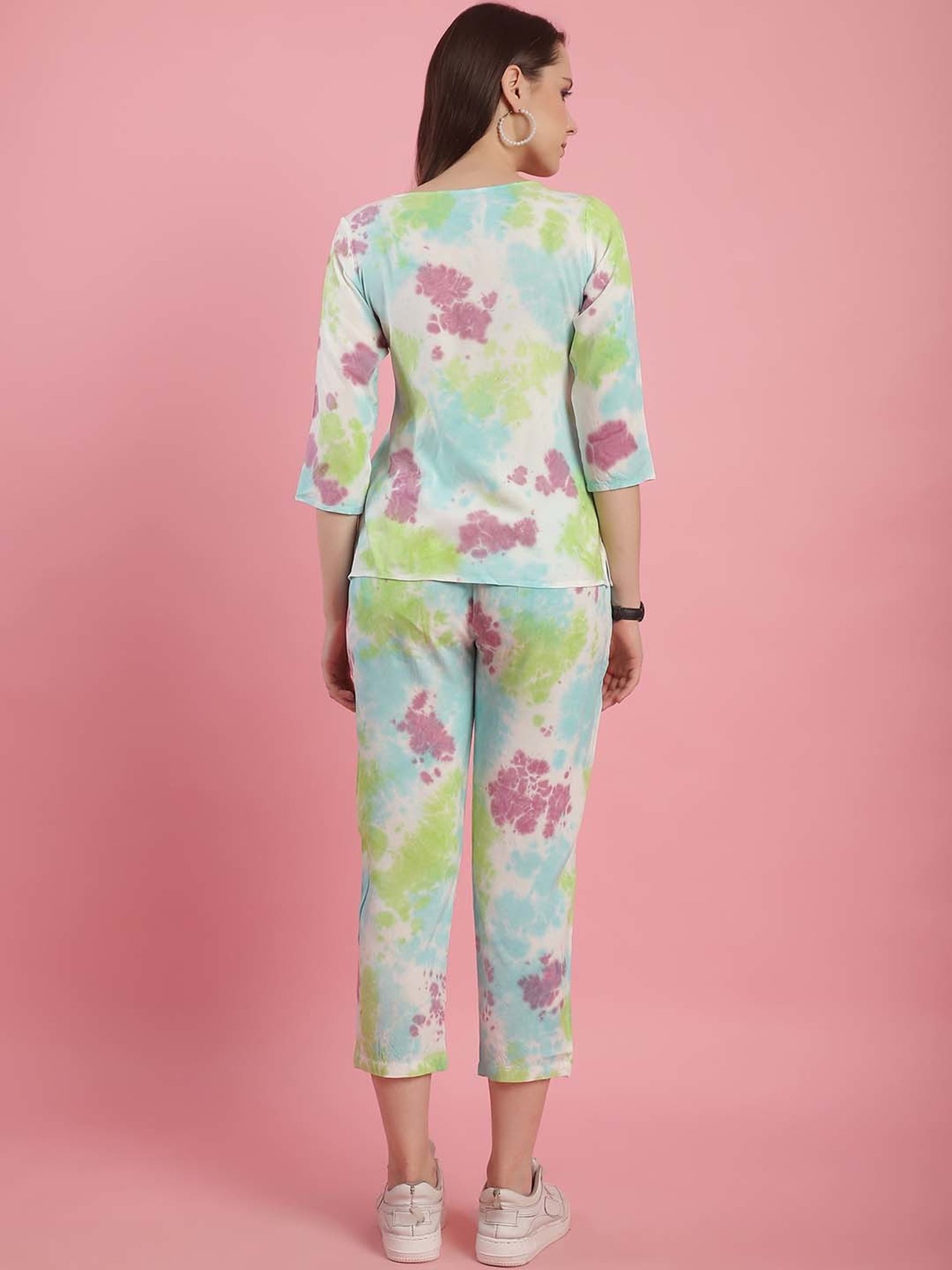 Prakrti Multicolored Tie & Dye Top Capri Set
