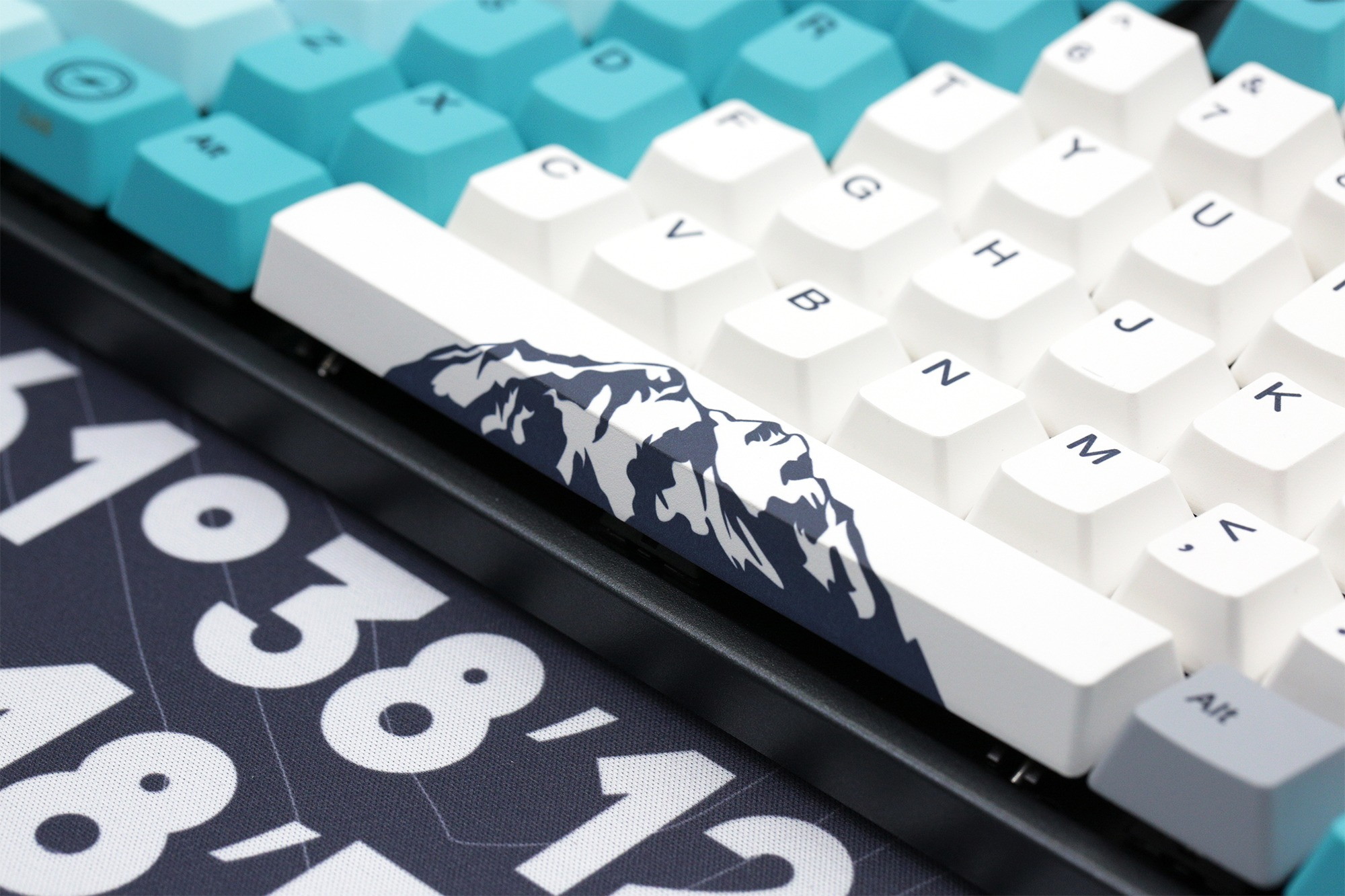 2, 60% Wired/Wireless Mechanical Keyboard (Kailh Box Brown Switch/White Case) - Full Keys Programmable - True RGB Backlit - Tap Arrow Keys - Double Shot PBT Keycaps - NKRO - 1900mAh Battery