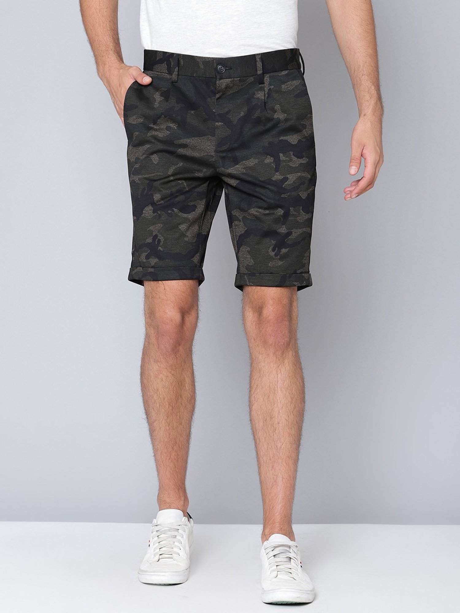 Lindbergh Olive Regular Fit Shorts