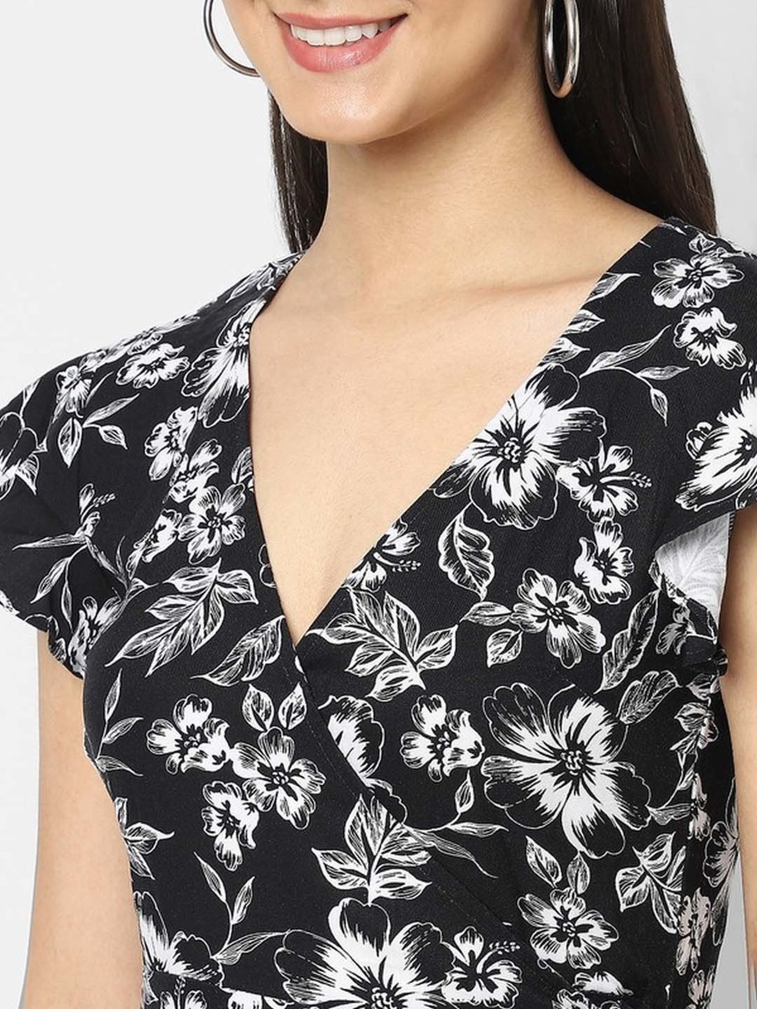 VASTRADO Black Floral Print A-Line Wrap Dress