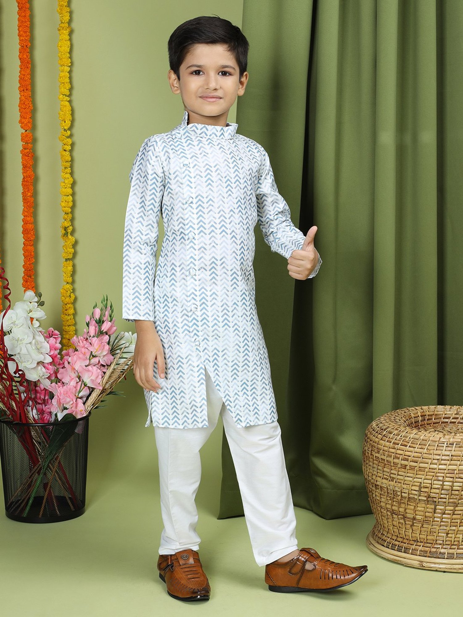 TABARD Kids White & Blue Printed Full Sleeves Kurta with Pyjamas