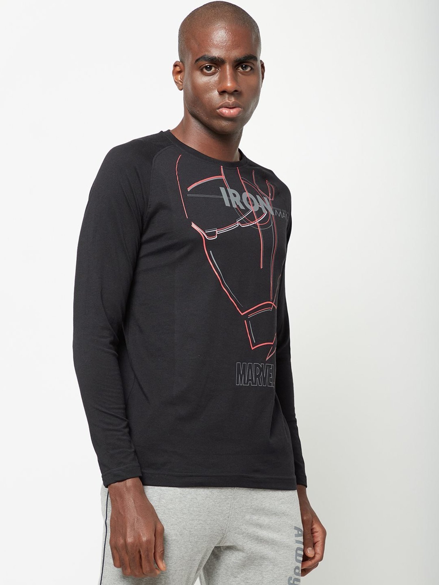 Sporto Warm Black Slim Fit Printed Sports T-Shirt