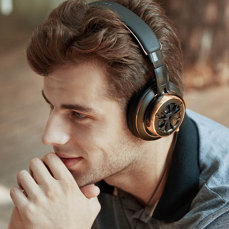 1MORE Triple Driver Over-Ear Headphones Comfortable Foldable Earphones with Hi-Res Hi-Fi Sound, Bass Driven, Tangle-Free Detachable Cable for Smartphones/Android/PC/Tablet - Gold/Titanium