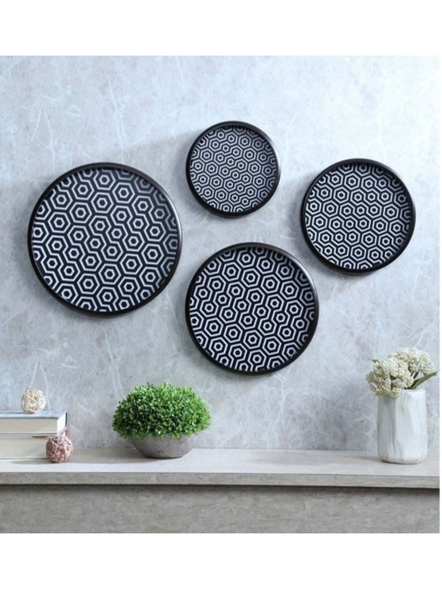 Crayton Black & White Round MDF Wall Hangings - Set of 4