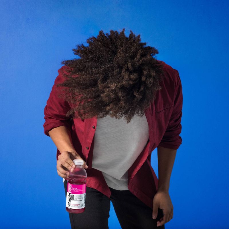 vitaminwater focus kiwi-strawberry - 20 fl oz Bottle