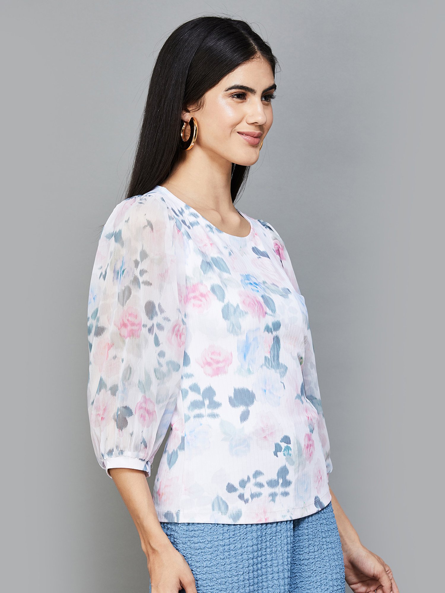 Code by Lifestyle Off-White Printed Top