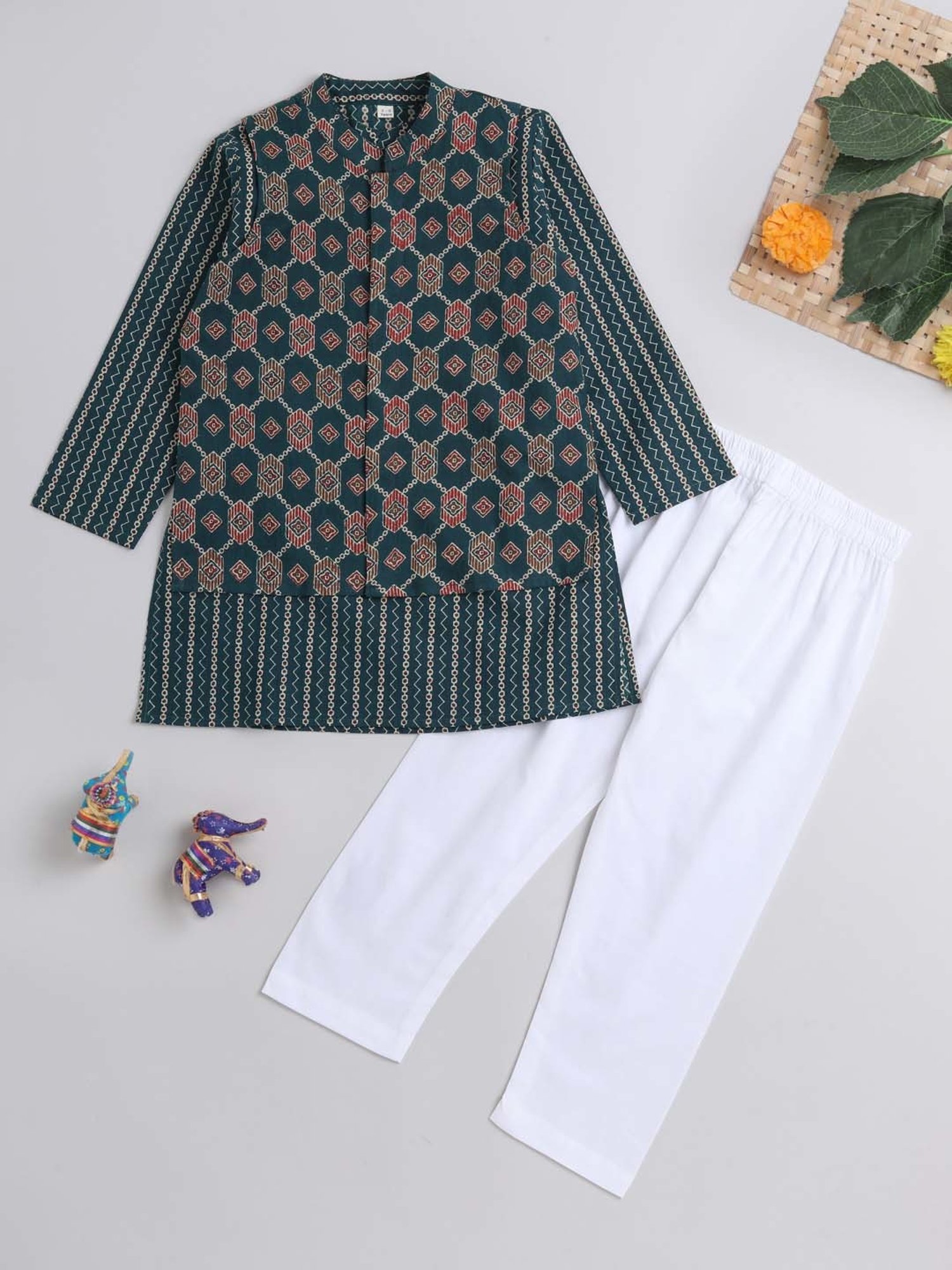 The Magic Wand Kids Green & White Cotton Printed Full Sleeves Kurta Set