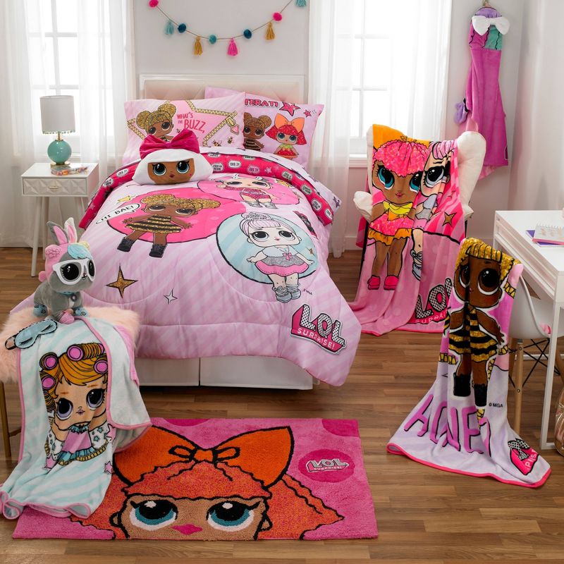 2'5"x4' L.O.L. Surprise! Remix Glitter Queen Elevated Rug