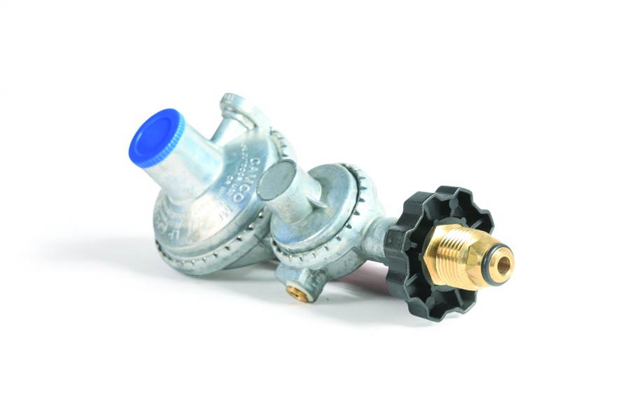 camco 59333 horizontal two stage propane regulator with pol