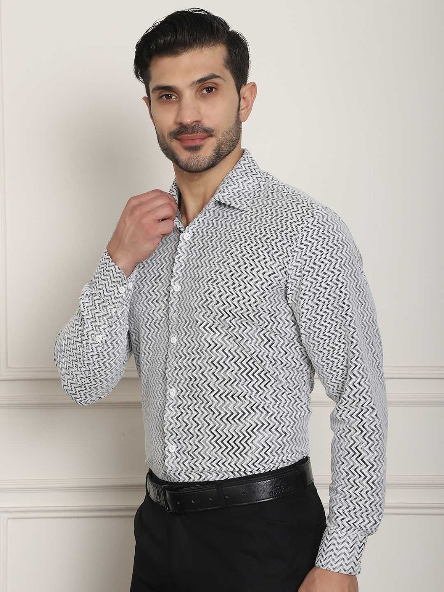 Indian Needle Mid White Regular Fit Self Pattern Shirt