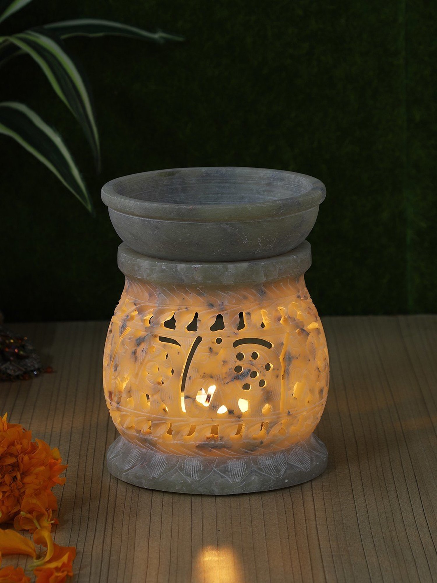 Aapno Rajasthan Cream Oil Diffuser