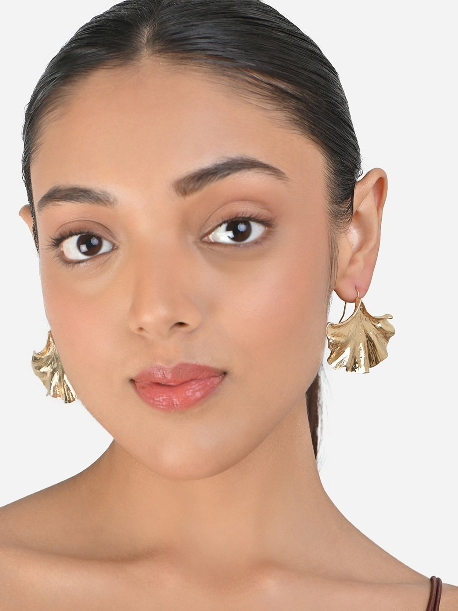 Toniq Golden  Floral Shape Drop Earrings
