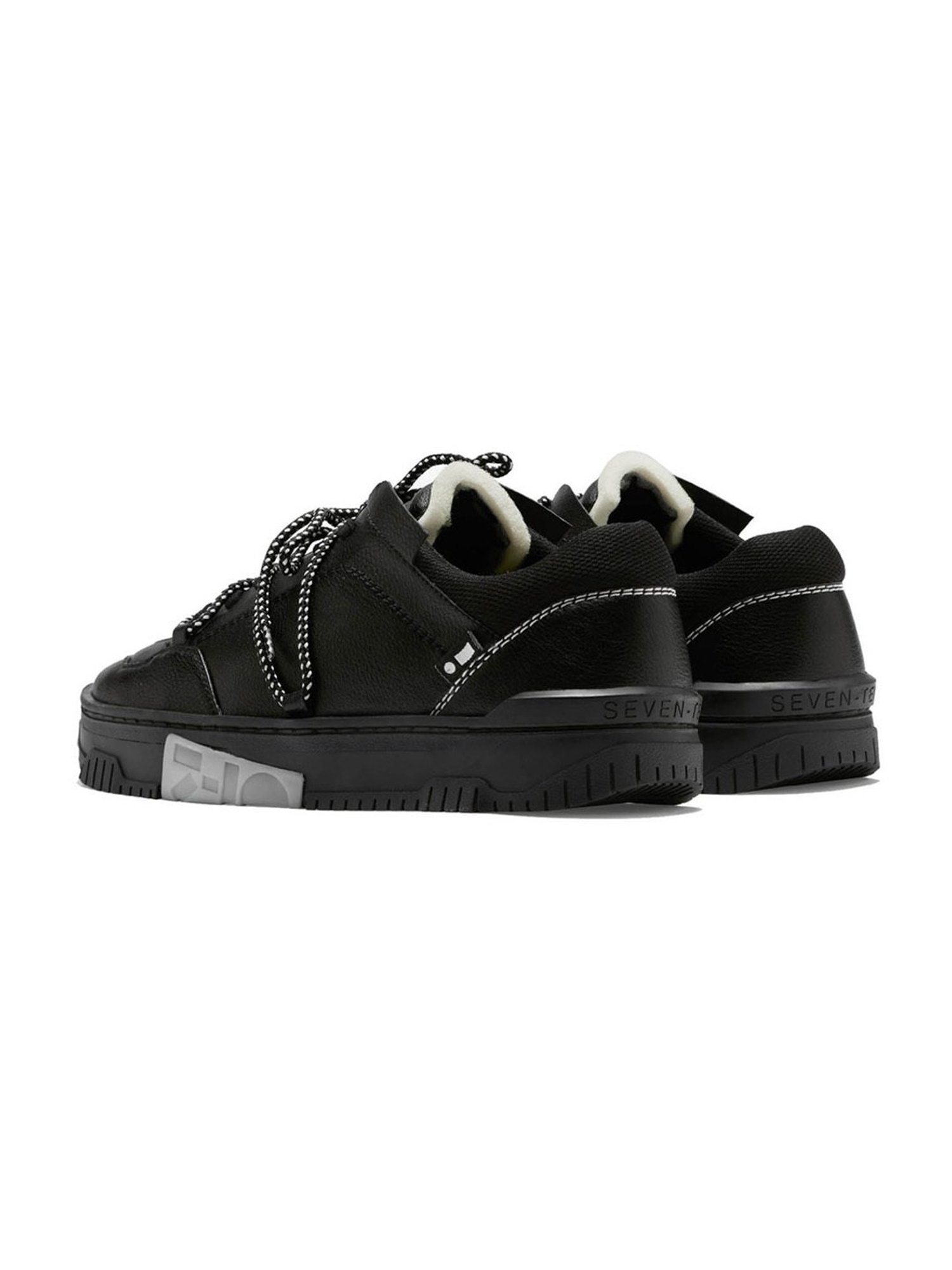 7-10 Men's 702 Elevate Street Black Low-Top Sneakers