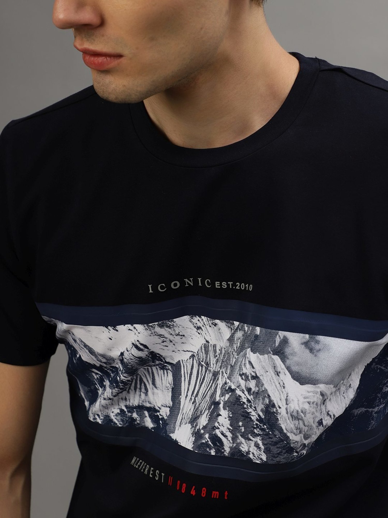 Iconic Men Graphic Print Regular Fit Cotton T-shirt