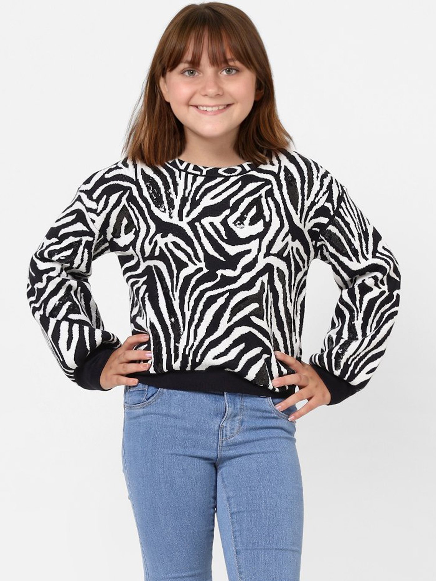 KIDS ONLY White & Black Printed Full Sleeves Sweatshirt