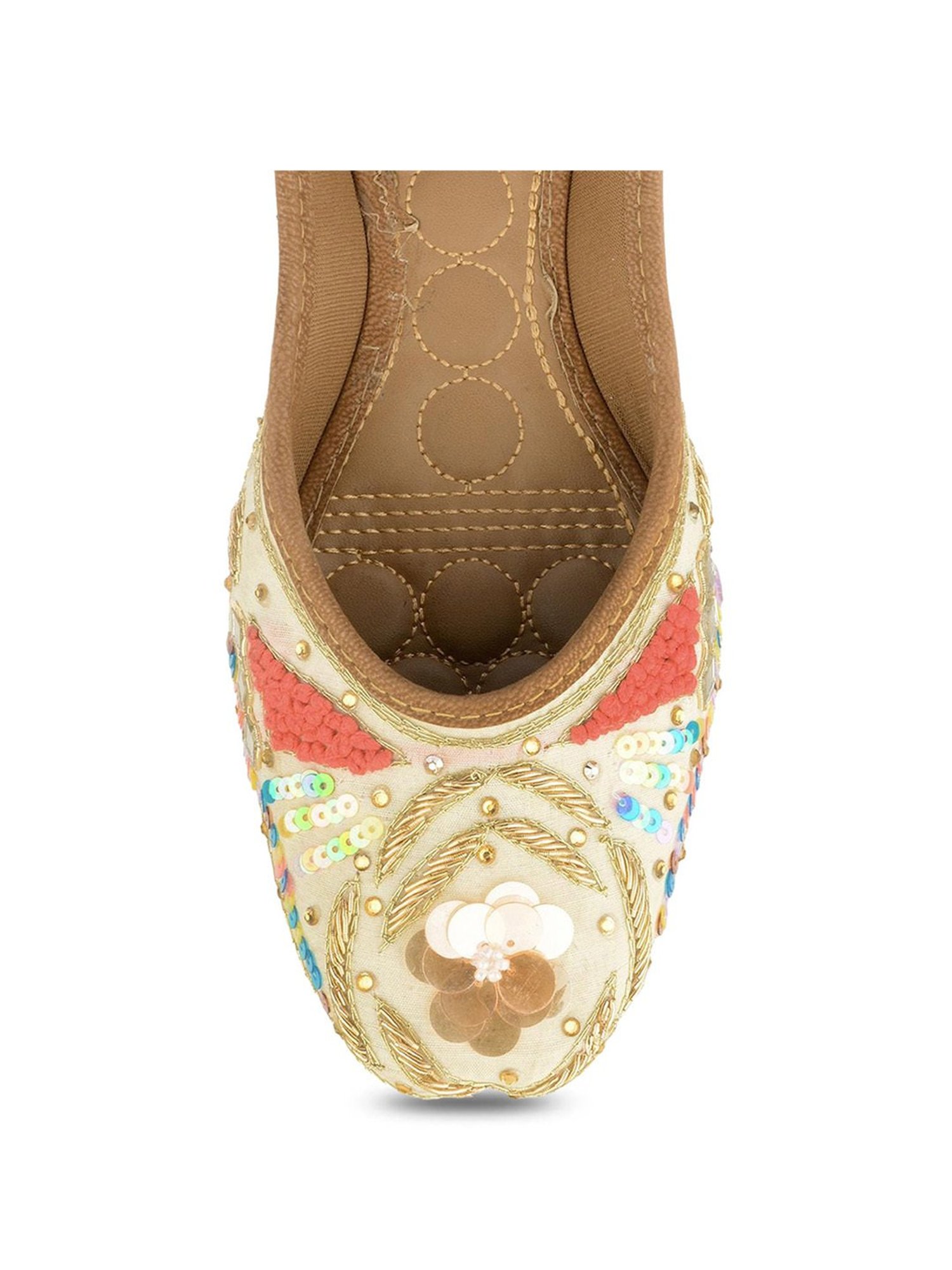 Desi Colour Women's Cream Ethnic Juttis