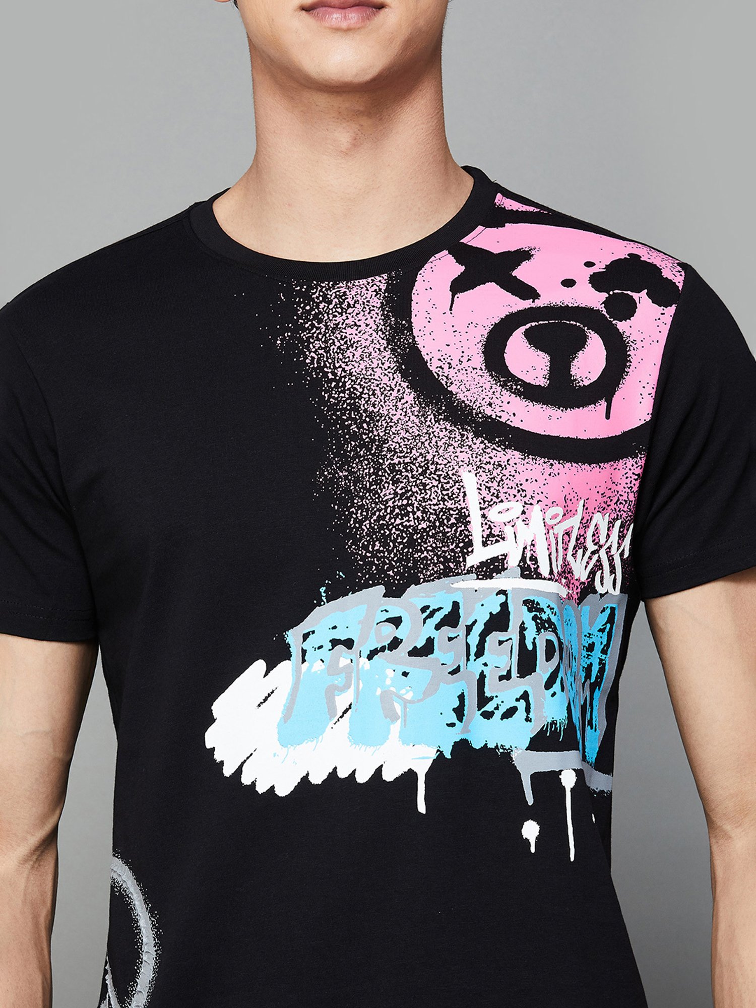 Forca by Lifestyle Black Regular Fit Graphic Print Crew T-Shirt