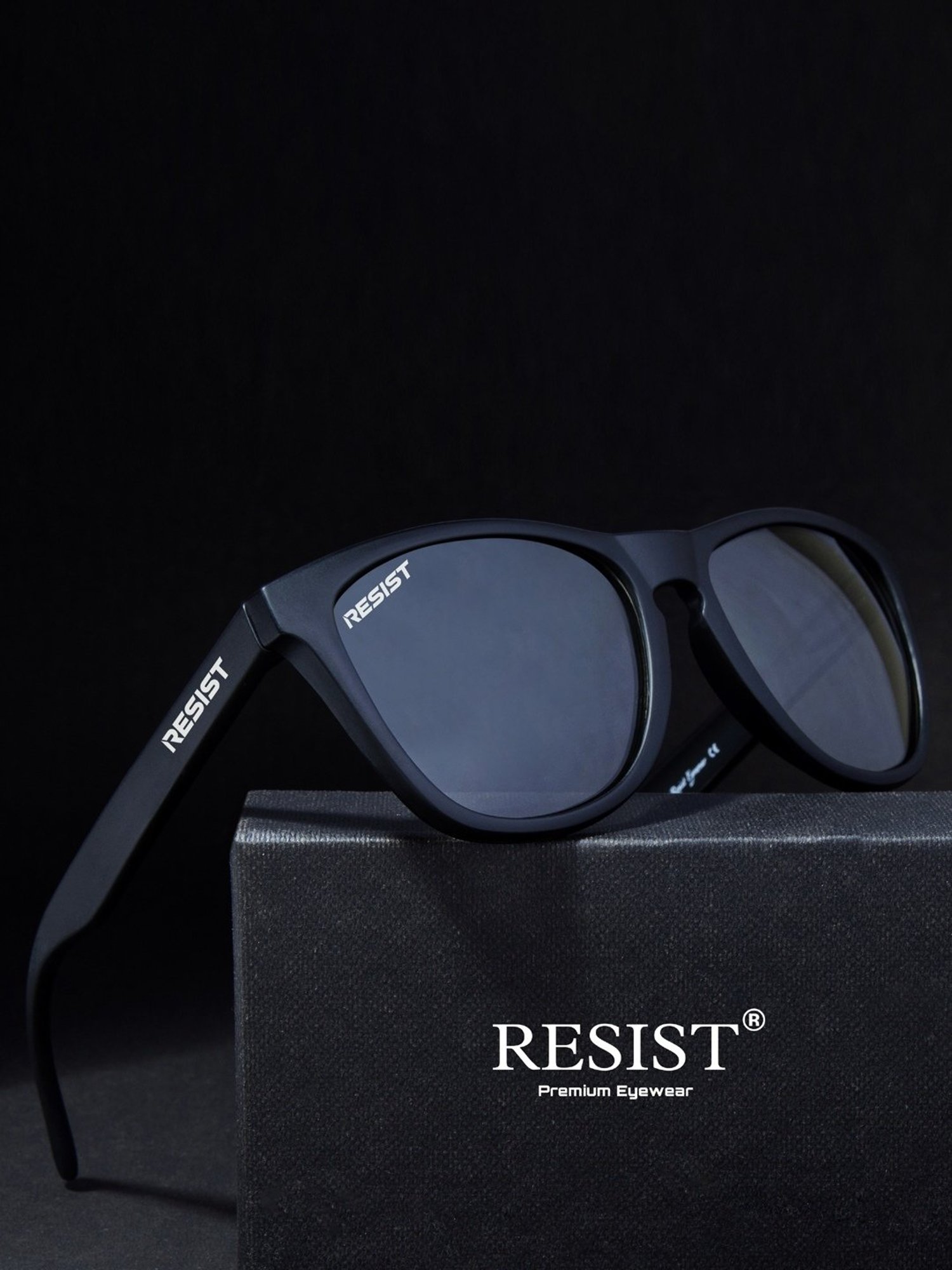 Resist Eyewear Clear Wayfarer UV Protection Unisex Sunglasses