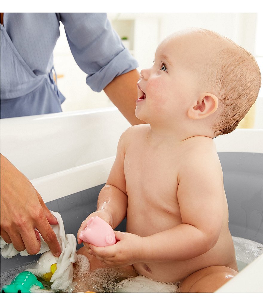 OXO Tot Splash & Store Bathtub