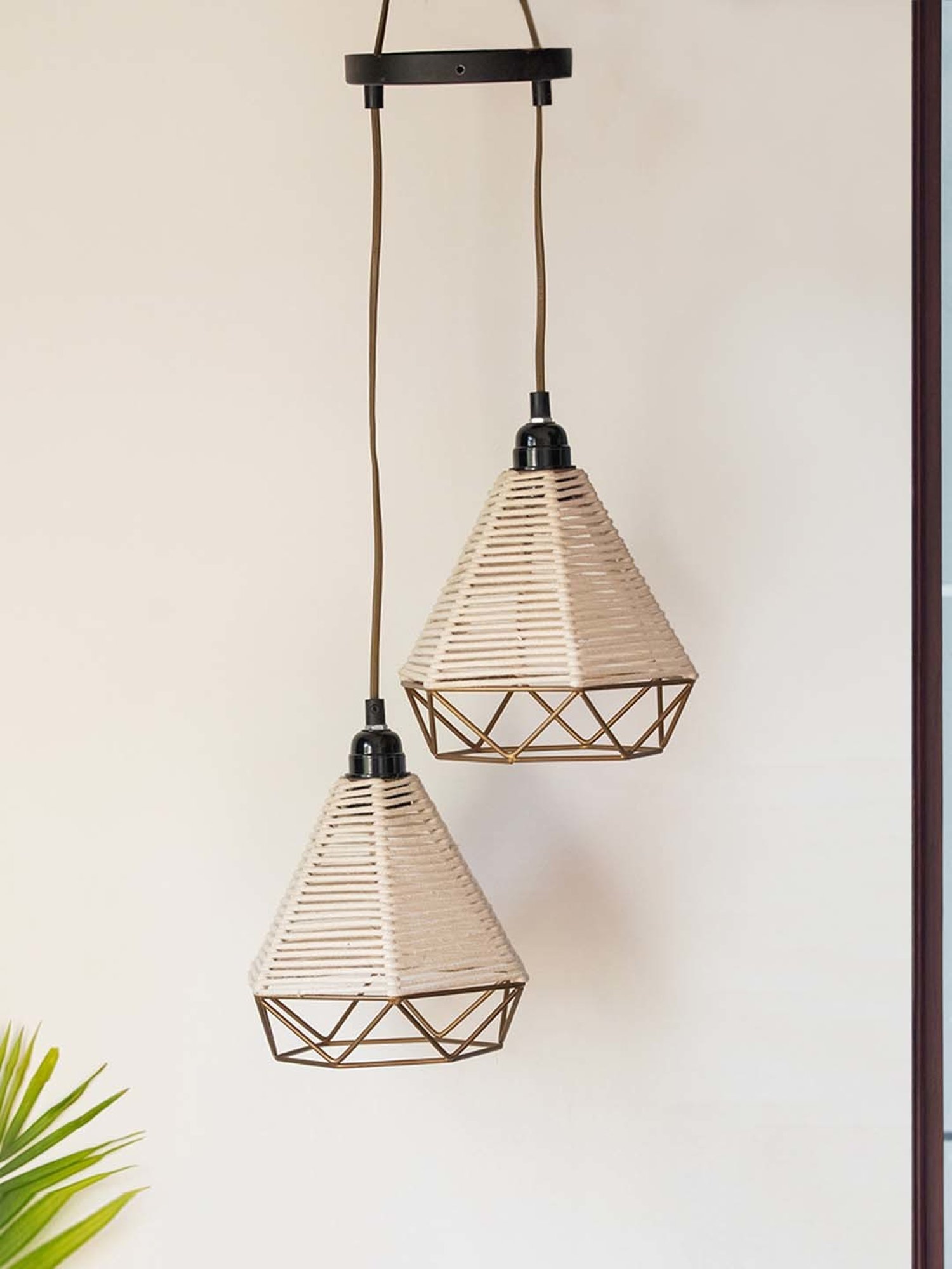 ExclusiveLane Sparkles Black Iron Handwoven Adjustable Chandelier With Hanging Lamp Shades