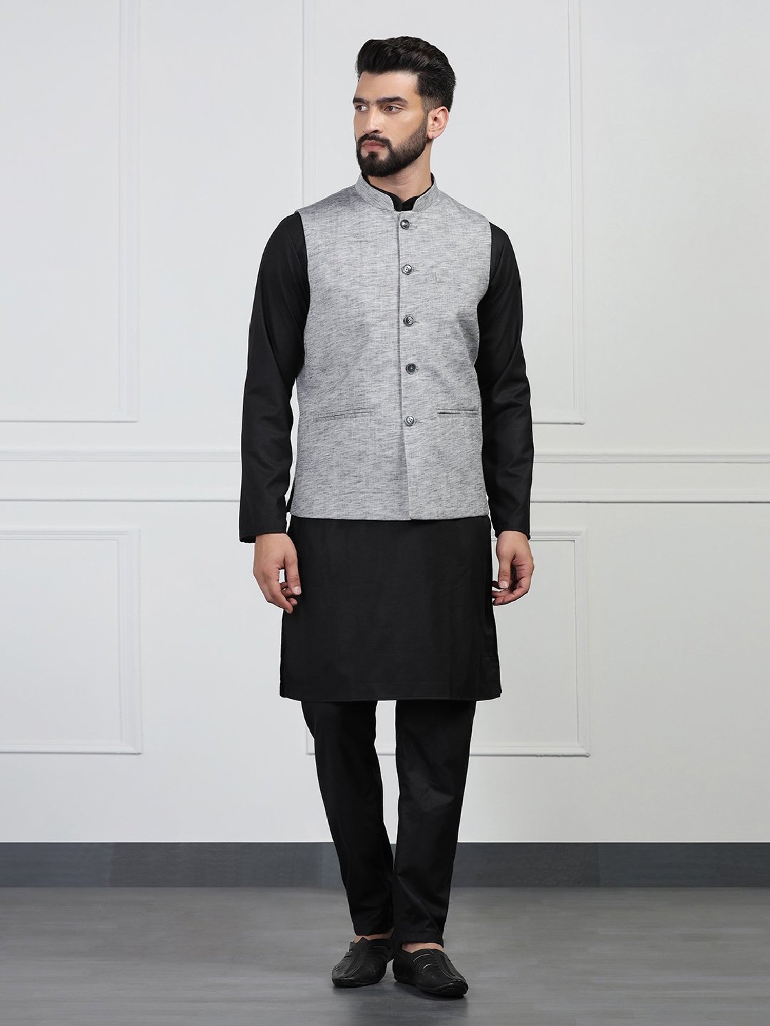 Sanwara Sea Green & White Cotton Regular Fit Chikankari Kurta Bottom Set