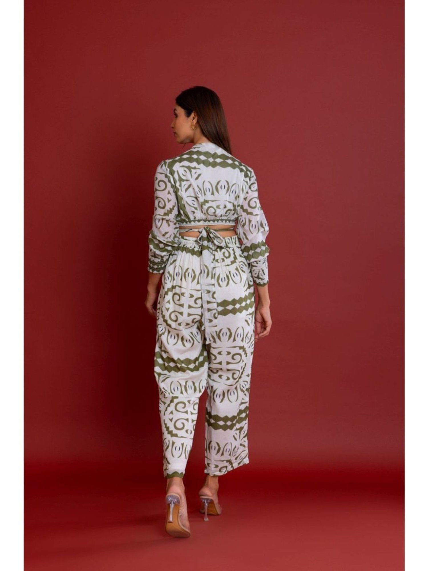 LABEL REYYA Label Green Crop Top With Pant