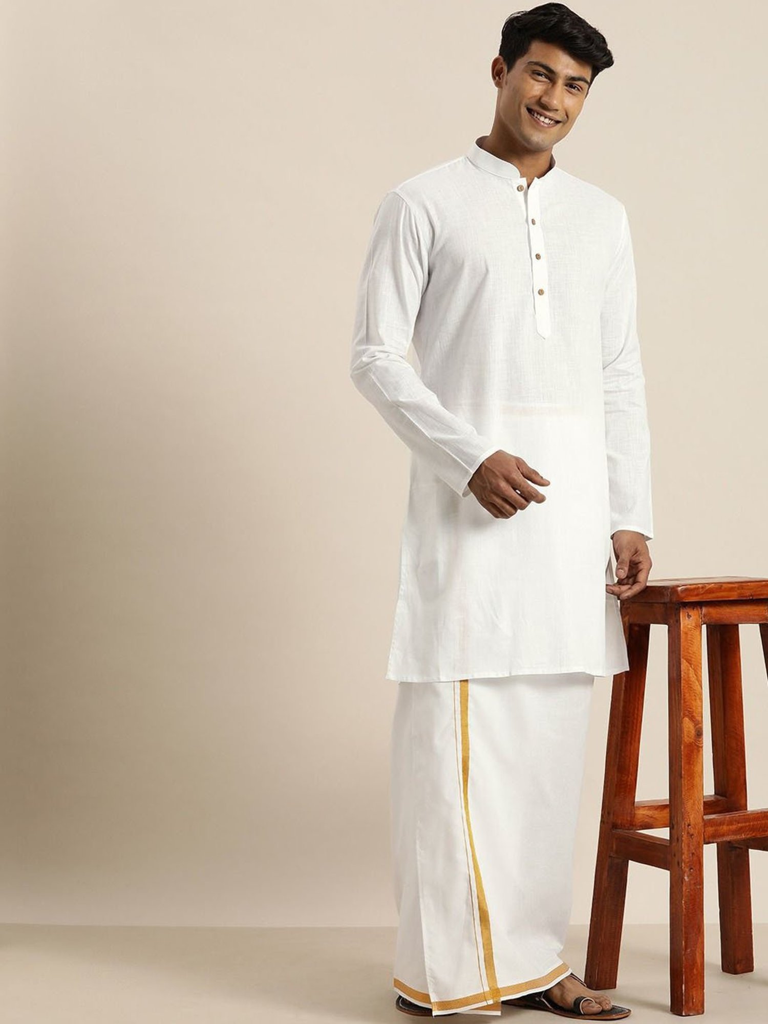 Vastramay White Cotton Straight Fit Kurtas