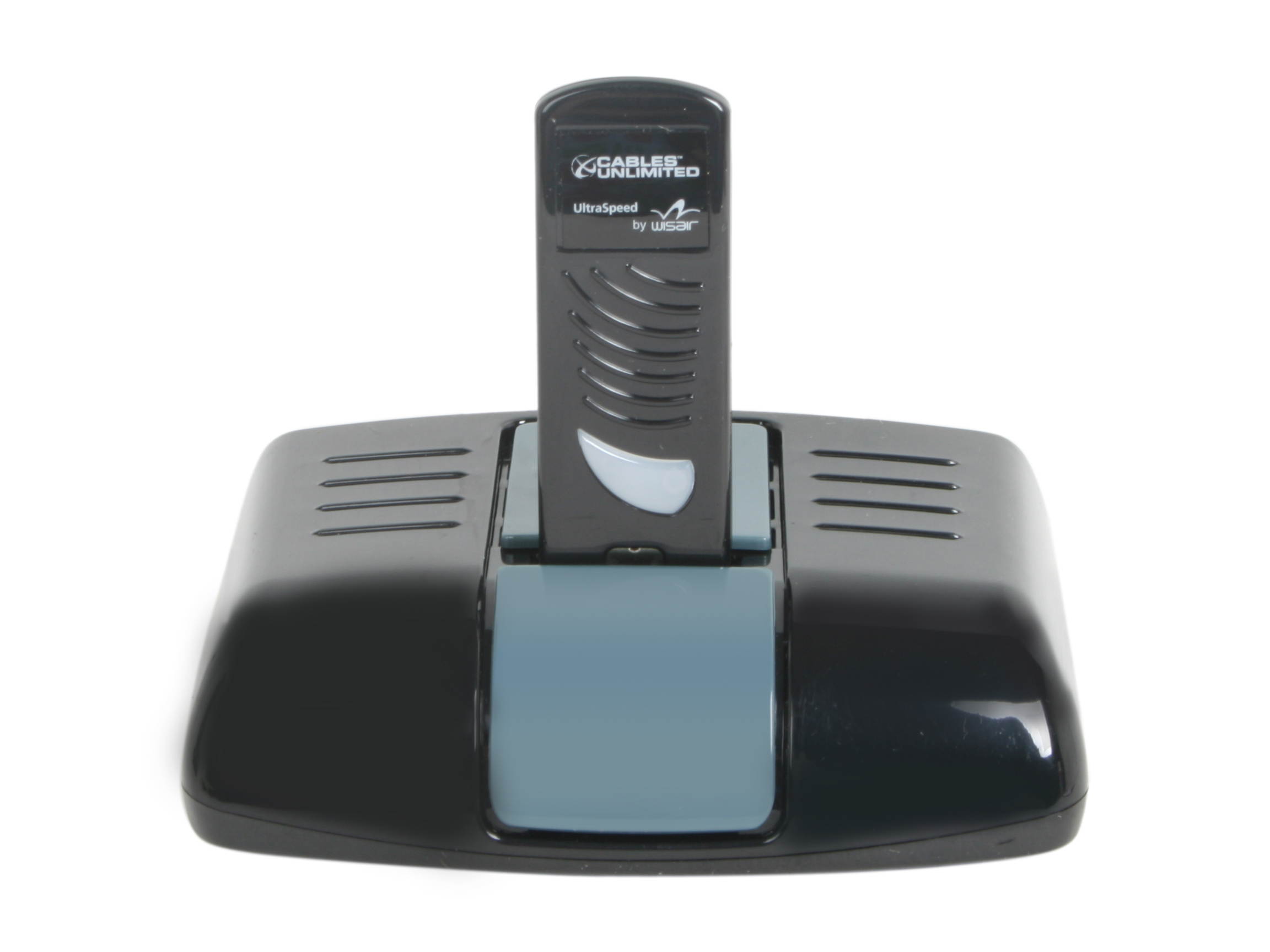 Cables Unlimited USB-DD3000 DisplayDock Wireless USB Docking Station with Video for PC