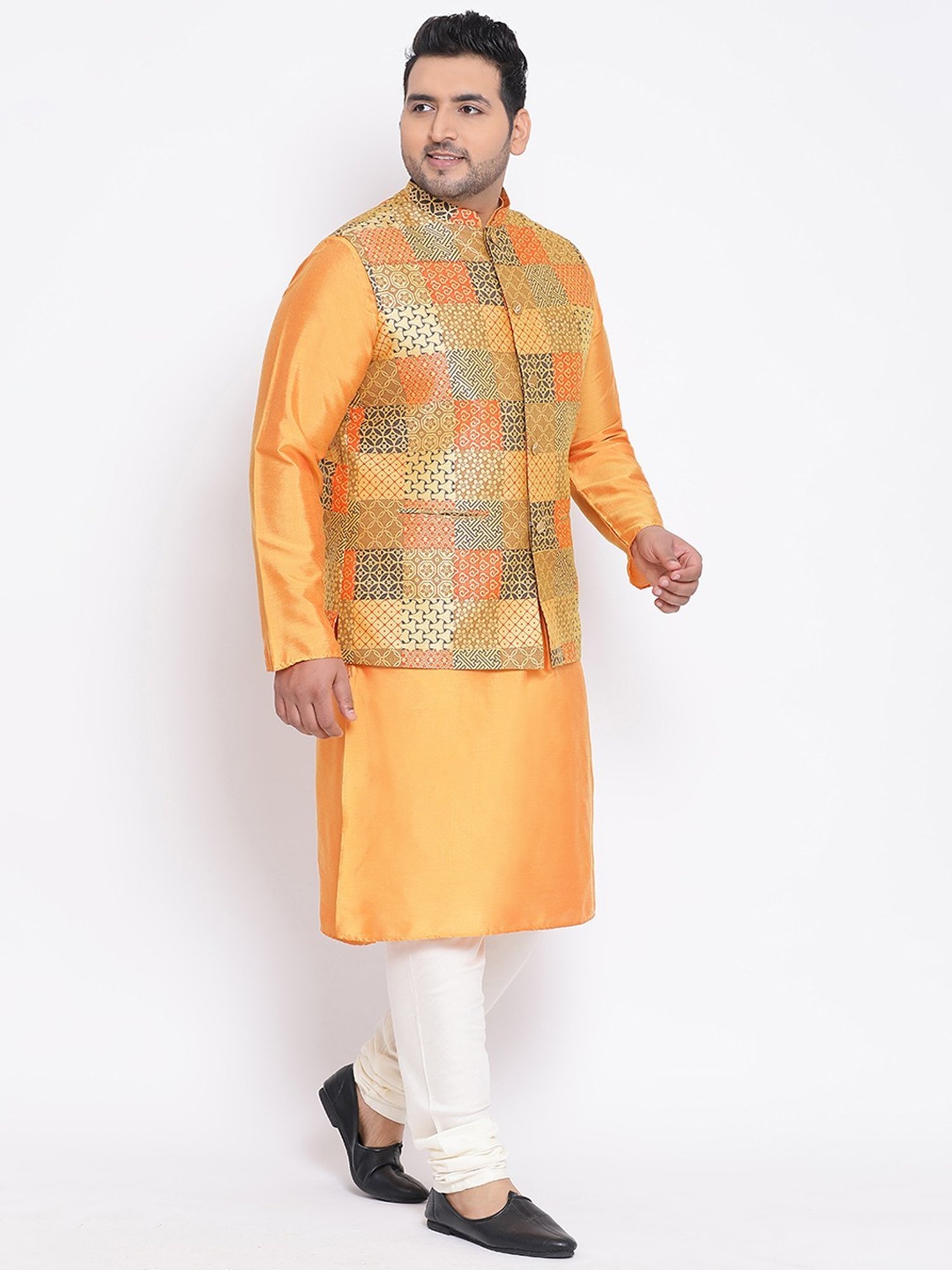 KISAH PLUS Yellow Regular Fit Printed Kurta Set With Jacket