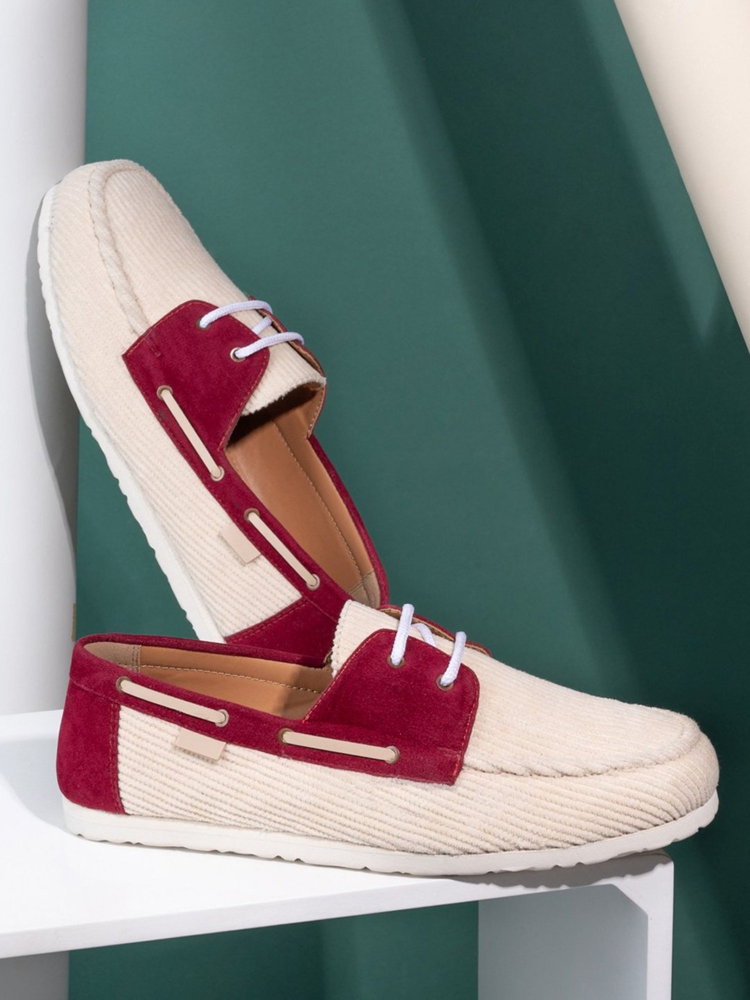 Styli Men's Beige Boat Shoes