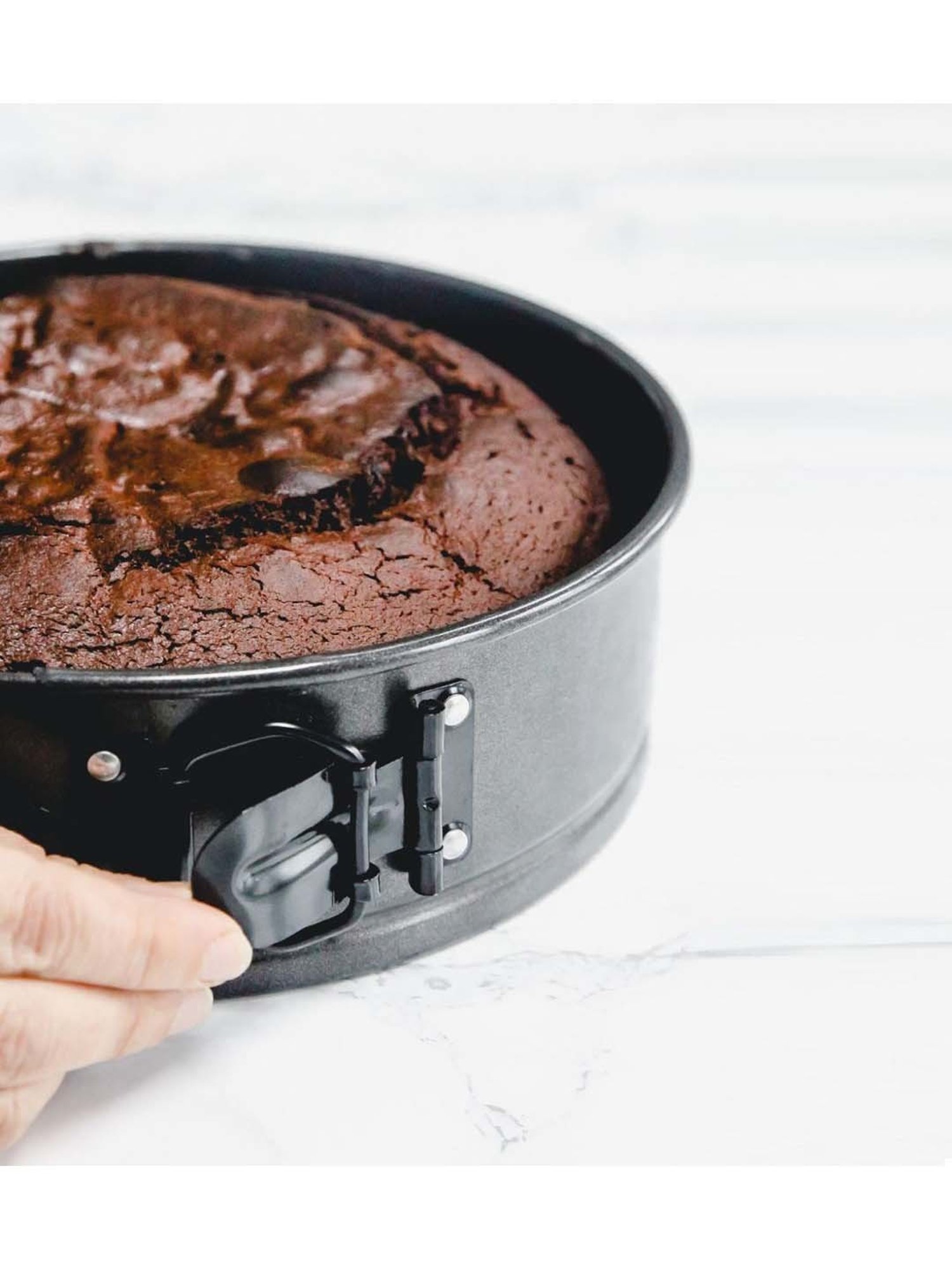 MasterClass Grey Carbon Steel Non-Stick Base Cake Pan