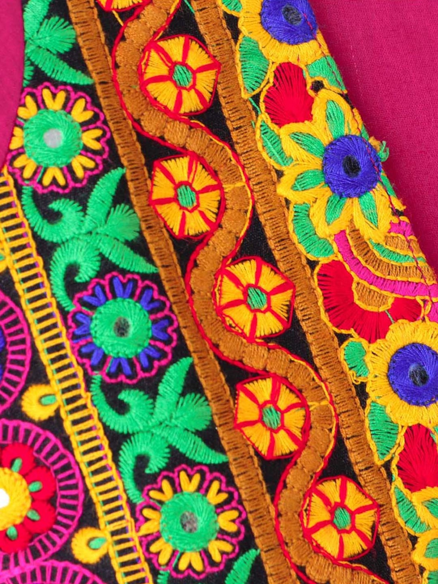 TWISHA Kids Pink & Green Embroidered Top Set