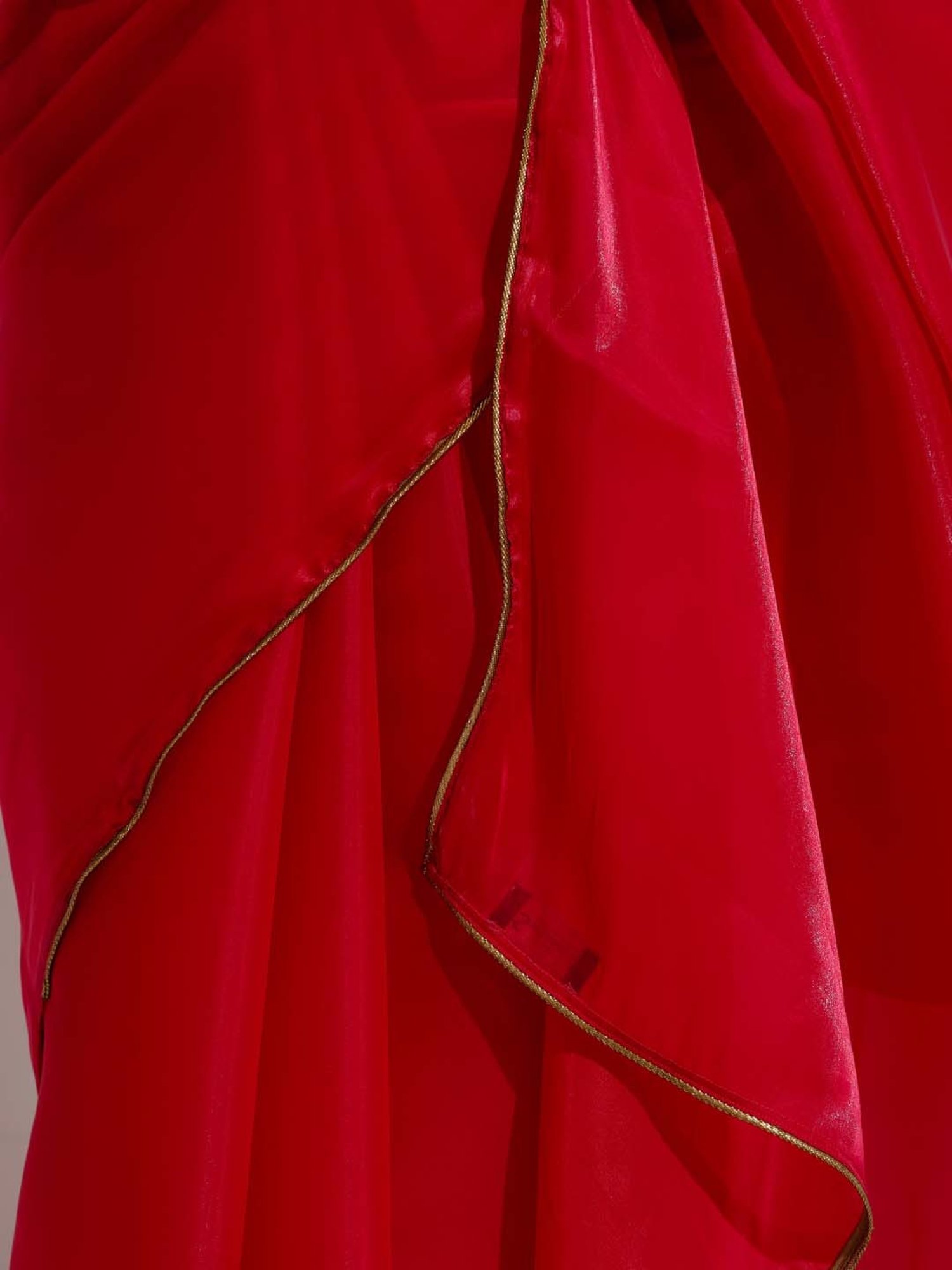 Swtantra Fuchsia Pink Plain Saree With Unstitched Blouse