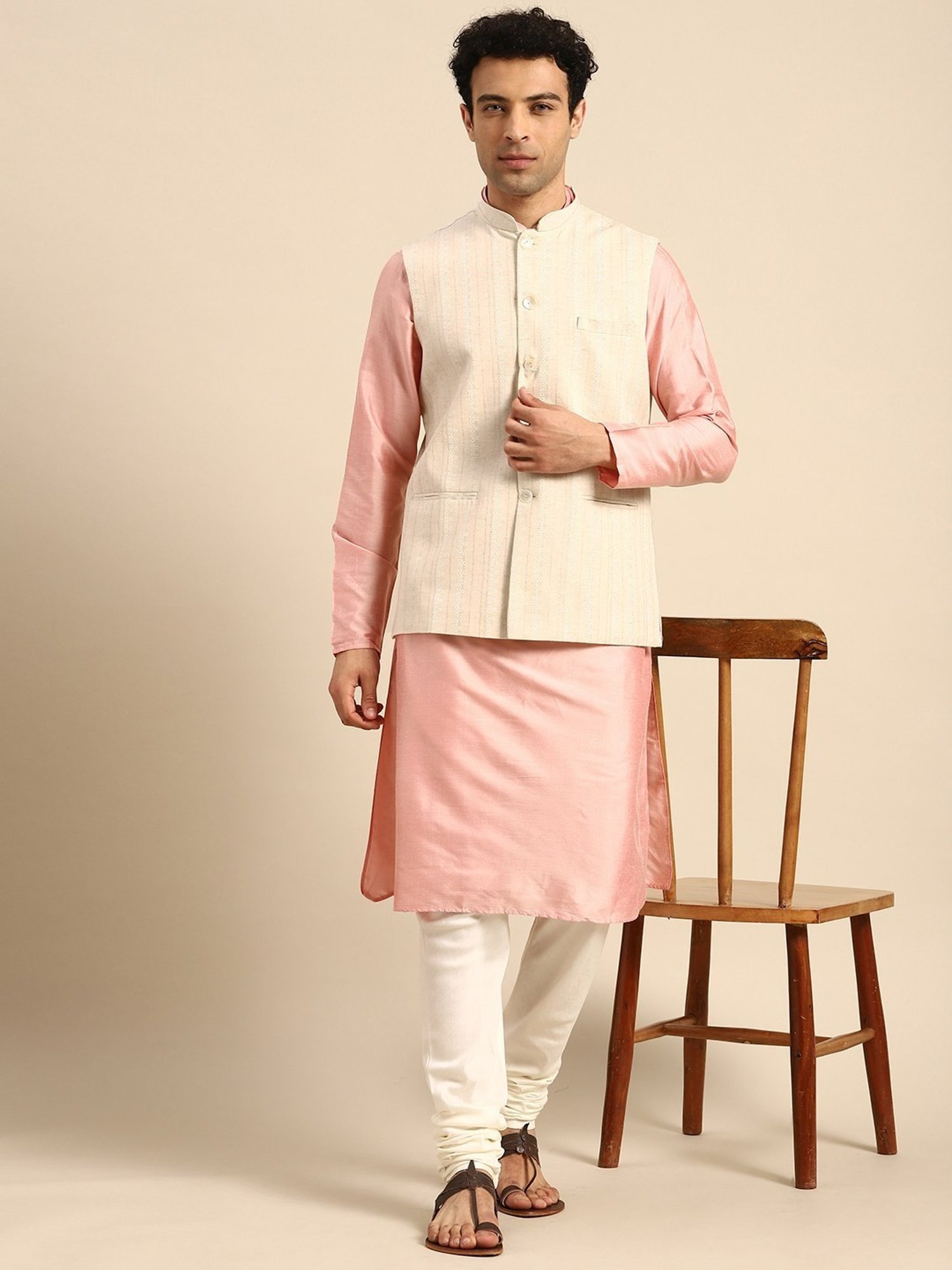 KISAH White & Pink Cotton Regular Fit Printed Kurta Set With Jacket