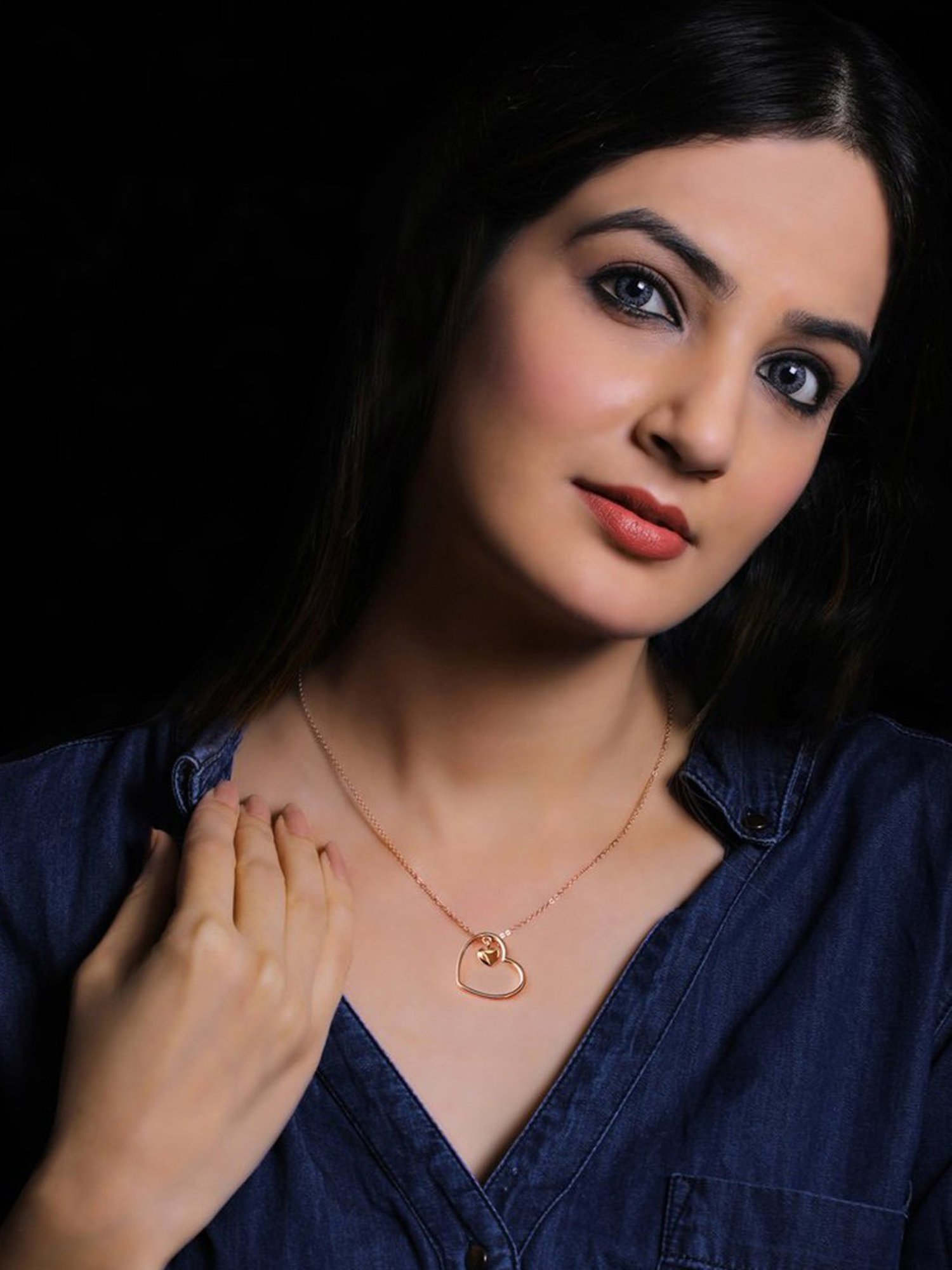 GIVA 92.5 Sterling Silver Anushka Sharma Heart Pendant with Chain