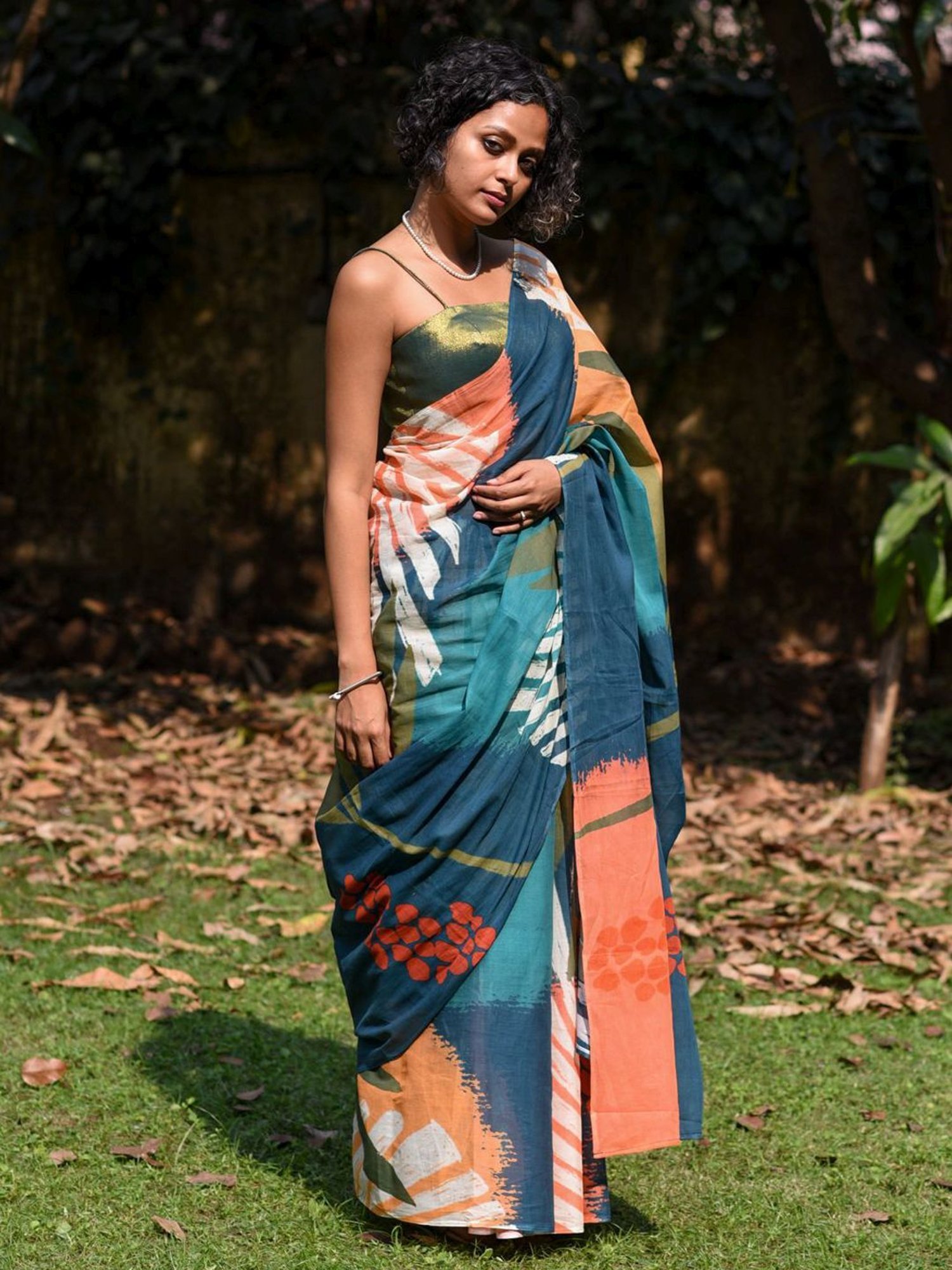 Suta Blue Cotton Printed Saree Without Blouse