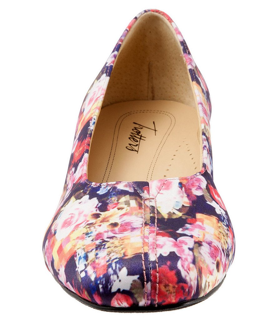 Trotters Doris Printed Floral Suede Block Heel Pumps
