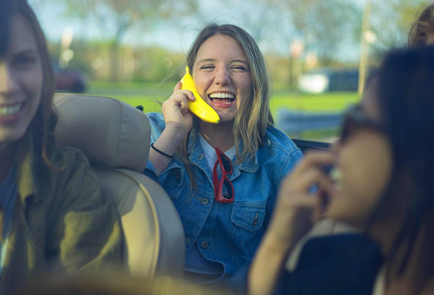 Banana Phone - World's First Banana Shaped Wireless Bluetooth Mobile Handset Fun Novelty Cell Phone Accessory