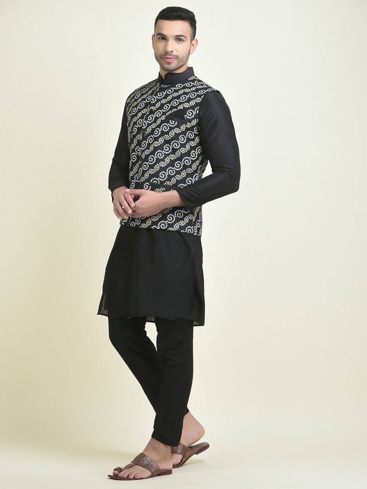 Deyann Black Regular Fit Printed Kurta Set With Jacket