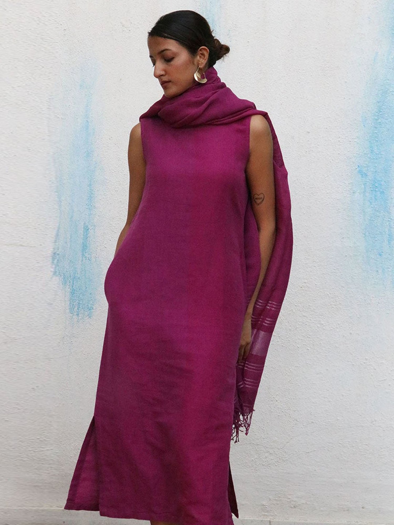 Chidiyaa Purple Breathe Nora Handwoven Linen Dupatta