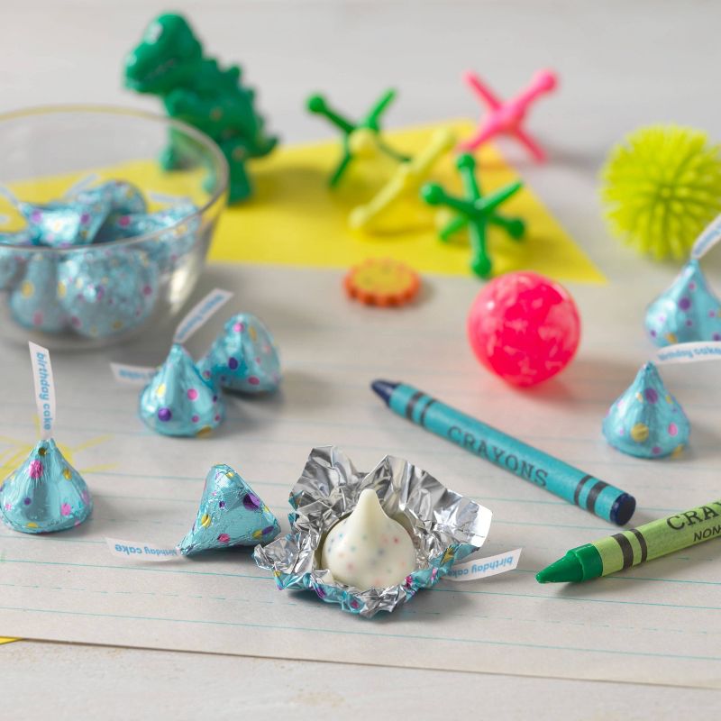 Hershey's Birthday Cake Kisses Share Size - 10oz