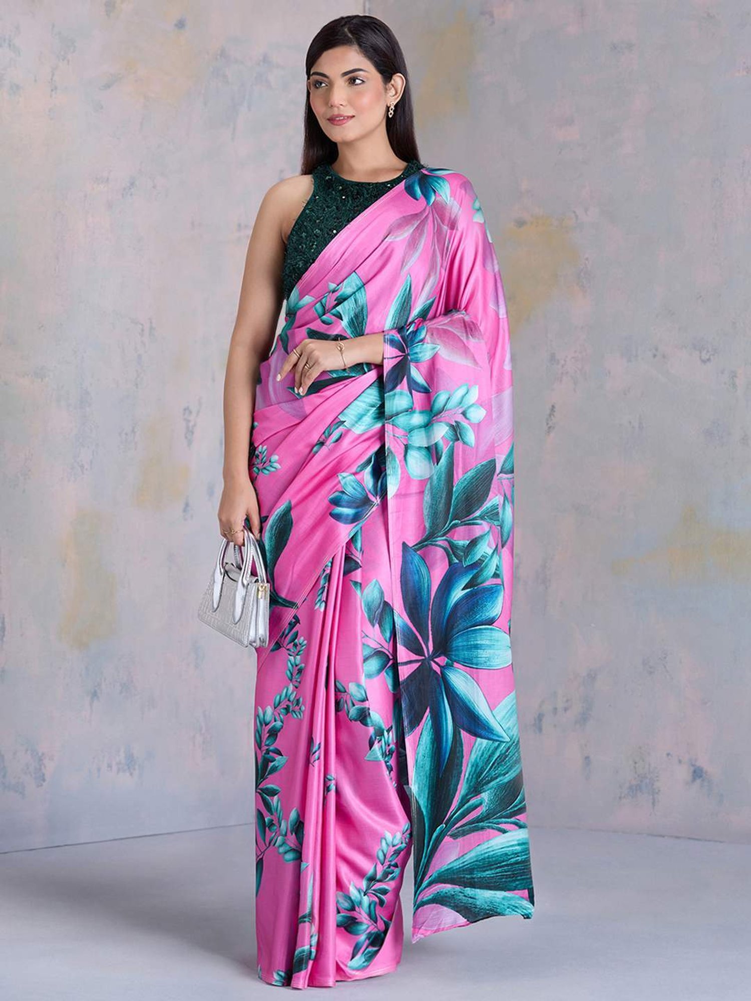 navyasa by liva Pink Printed Saree With Unstitched Blouse