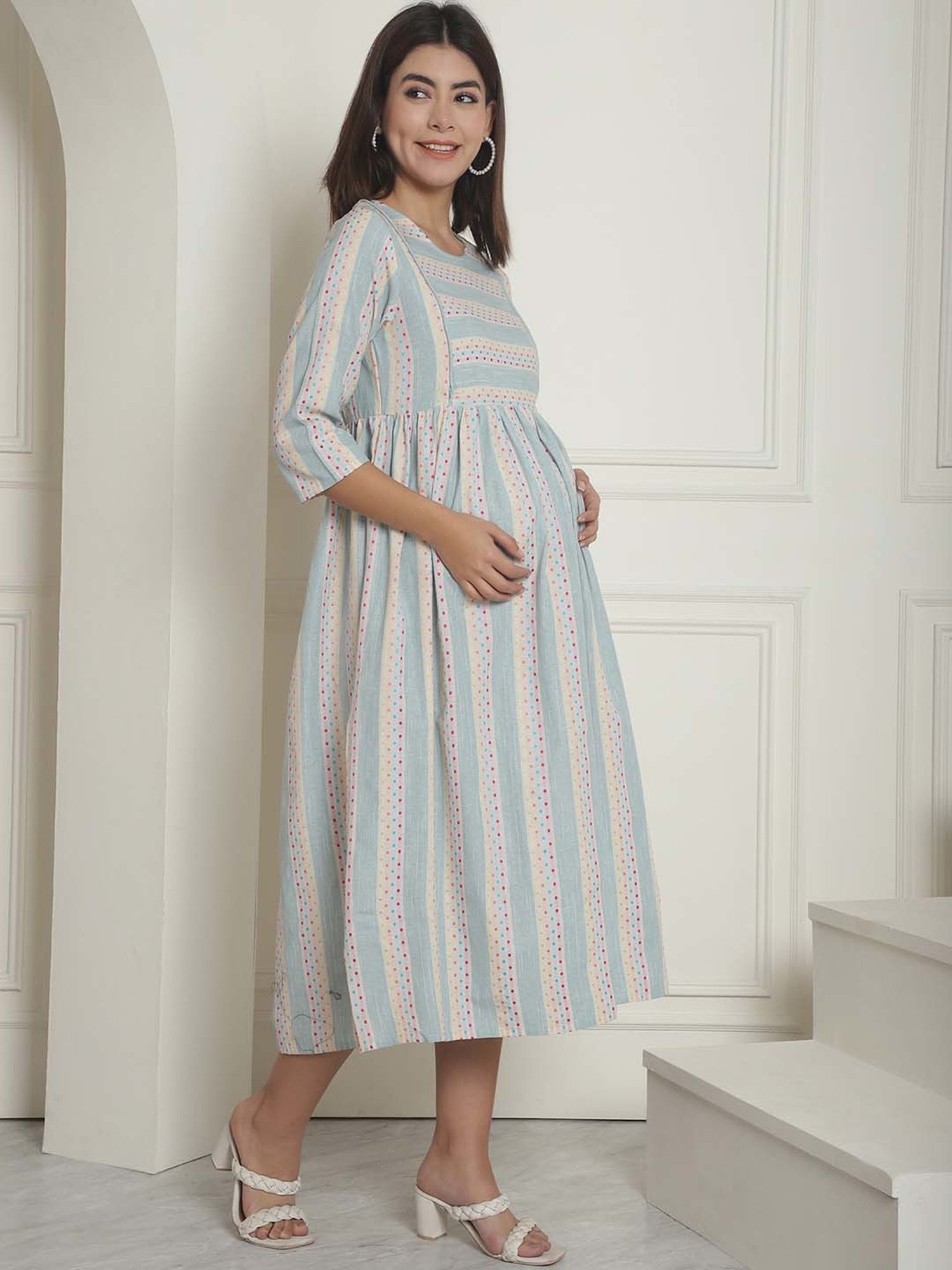 Moms Maternity Green Self Design Maternity Midi Dress