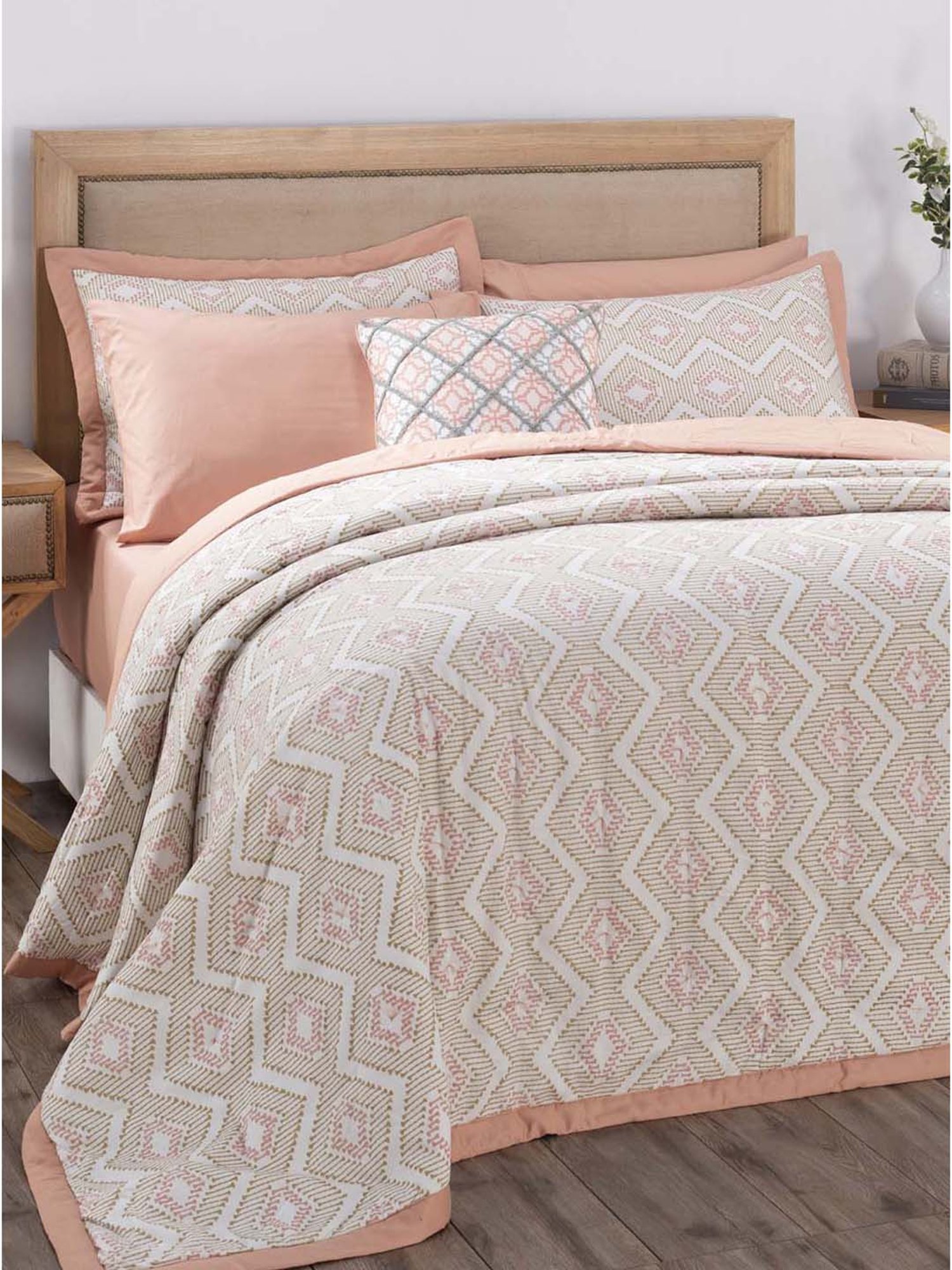 Maspar White & Peach 100% Cotton 210 TC Double Quilt Set