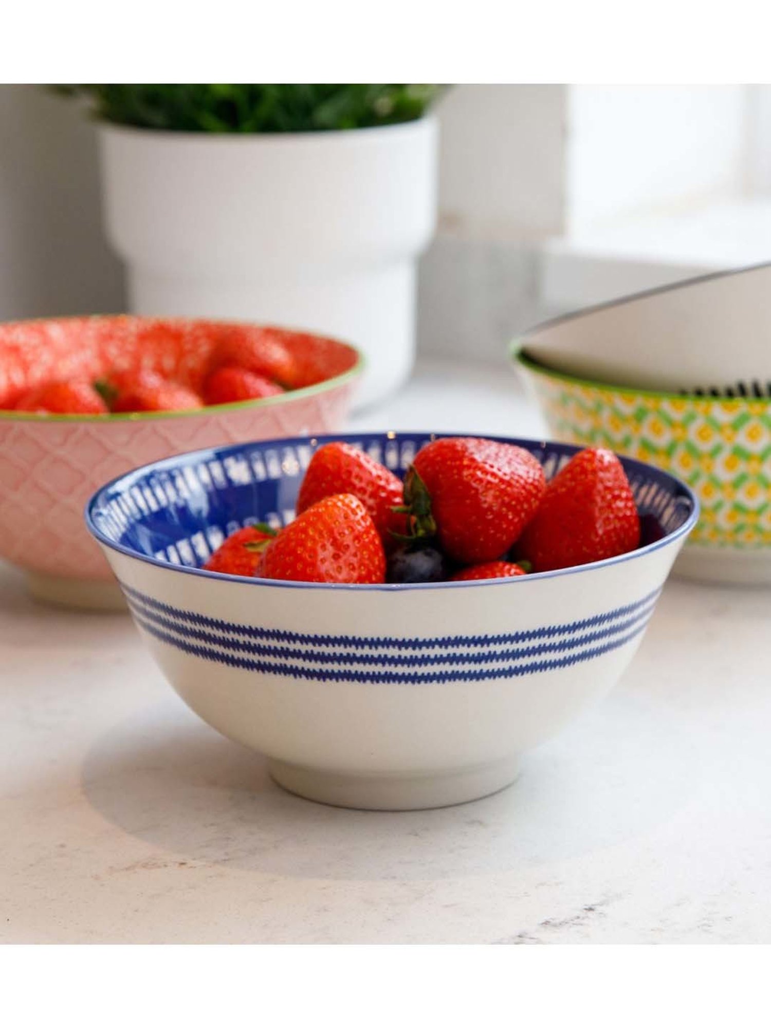 KitchenCraft Greek Style White & Navy Stoneware Bowl