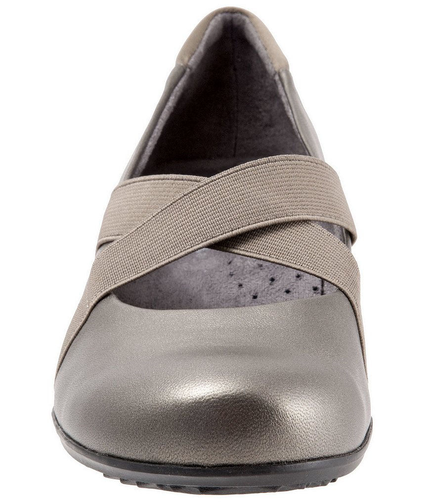 SoftWalk Waverly Leather Criss Cross Elastic Strap Slip-Ons