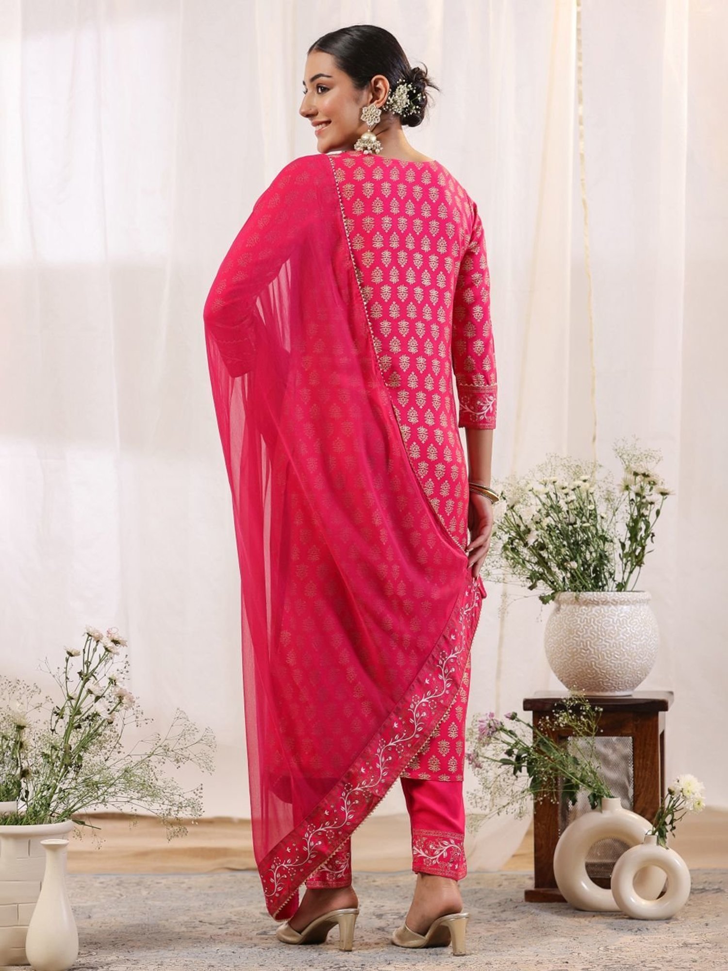 Anubhutee Pink Woven Pattern Kurta Pant Set With Dupatta