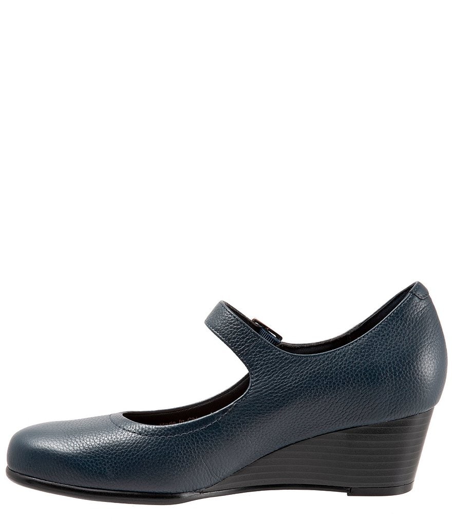 Trotters Willow Mary Jane Wedge Pumps
