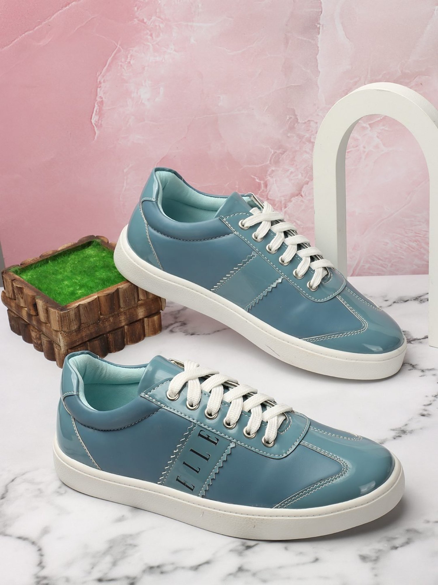 Elle Women's Blue Sneakers